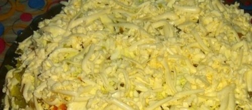 Мамины секреты "Тертый овощной салат с плавленым сыром"