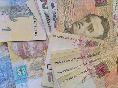Гривну признали сильнейшей валютой мира относительно доллара