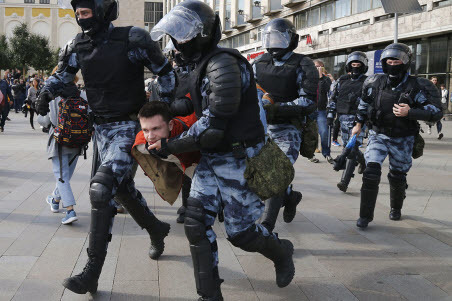 Протест возвратился в Москву