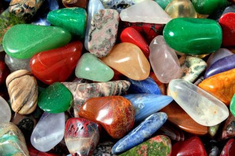 Камни здоровья: какие минералы выбрать для поддержания внутренних сил