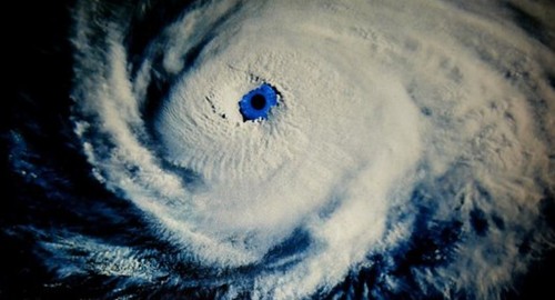 Число жертв тайфуна в Китае увеличивается