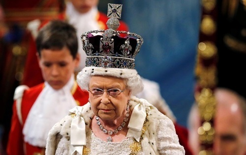 Великобритания: Елизавета II одобрила приостановку работы парламента