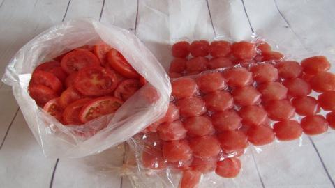 Три простых способа хранения томатов в замороженном виде