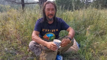 В Якутии опять задержали шедшего в Кремль шамана Александра Габышева