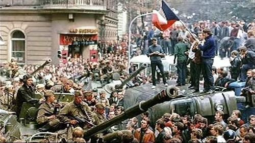 Москва "выговаривает" Праге за учреждение Дня памяти о вторжении 1968...