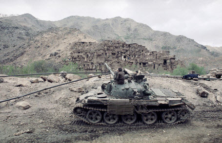 40 лет назад СССР вторгся в Афганистан - и началась трагедия. Но что к ней привело