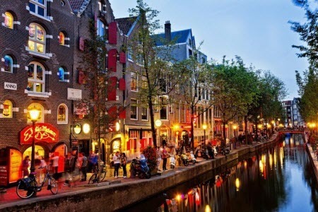 Новый налог для туристов ввели в Амстердаме