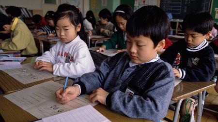 Дети в Японии отказываются ходить в школу