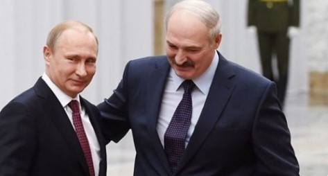 "Лукашенко выставил Путина на посмешище" - Кирилл Сазонов