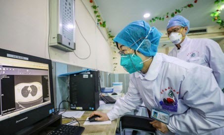 Число зараженных коронавирусом в Китае превысило 24 тысячи, 492 человека погибли
