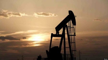 Скільки росіяни можуть винести? Експерти коментують падіння цін на нафту