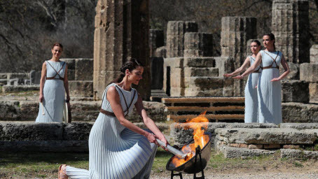 В Греции прошла церемония зажжения Олимпийского огня