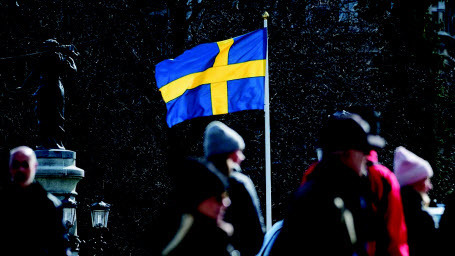 Почему Швеция не вынуждает своих граждан сидеть дома