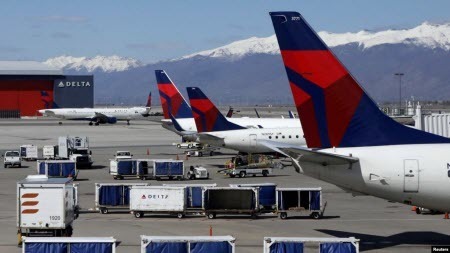 Американські авіалінії підтримали пропозицію перевіряти температуру пасажирів
