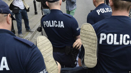 В Польше задержаны 4 гражданина Таджикистана, подозреваемые в вербовке боевиков