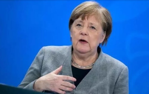 Меркель не исключила ответа на хакерские атаки