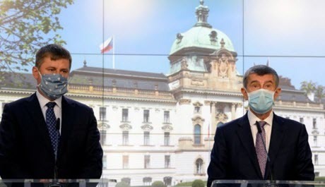 Чехия выслала двух российских дипломатов из-за скандального дела с рицином