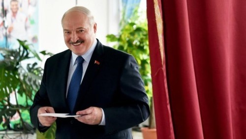 "«Володя прощай»: Лукашенко нашёл себе нового «старшего брата», богаче и сильнее" - Роман Цимбалюк (ВИДЕО)