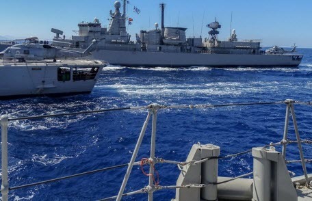 В восточном Средиземноморье столкнулись фрегаты Греции и Турции