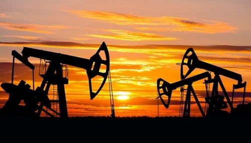 Cаудиты повторно снижают нефтяные цены для клиентов во всем мире