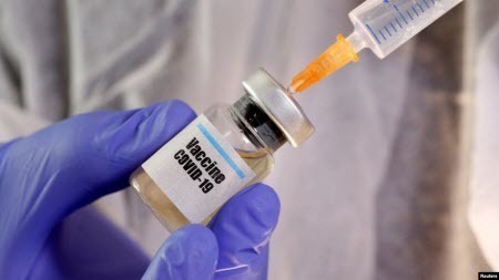 Оксфордський університет відновив фінальну фазу клінічних випробувань потенційної вакцини проти коронавірусу