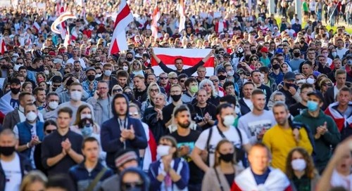 «Марш справедливости» в Минске собрал до 100 000 участников