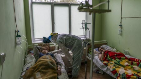 Новий рекорд в Україні: понад 100 смертей з COVID-19