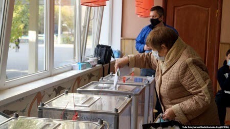 Посли "Великої сімки" на місцевих виборах в Україні побачили "демократію в дії"