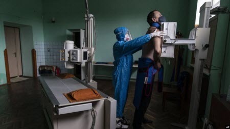 В Україні кількість виявлених за добу випадків COVID-19 наблизилась до 10 тисяч