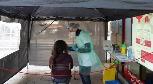 Во Франции эпидемия коронавируса идет на спад