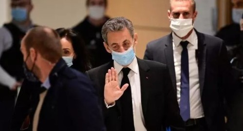 Прокуратура Франции запросила для Николя Саркози четыре года тюрьмы, два из них — условно