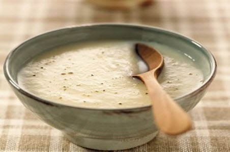 Бабусині страви: "Молочний суп з сиром"