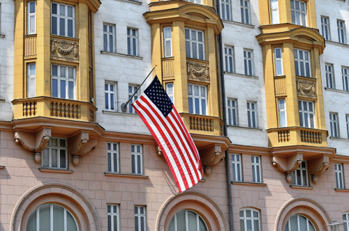 Посол США пообещал продолжение санкций против России