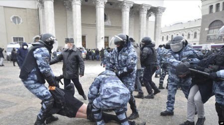 Кількість затриманих на акціях підтримки Навального в Росії перевищила 5 тисяч
