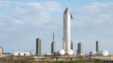 Компанія SpaceX анонсувала відправлення на орбіту першої "виключно комерційної" групи астронавтів
