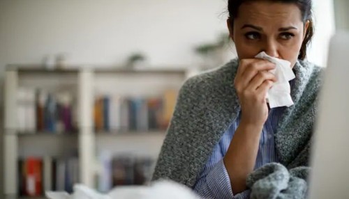 The Washington Post: Почему можно подхватить простуду, даже если вы носите маску