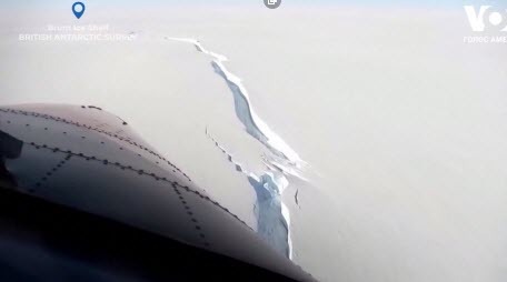 Від льодовика відколовся величезний айсберг, 10 років після появи першої тріщини