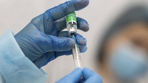 Темпи вакцинування в Україні – серед найповільніших у світі