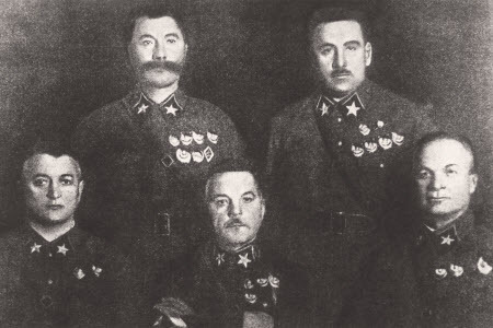 Сталин и расстрелянные маршалы