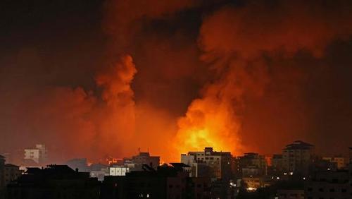 Израиль ужесточает бомбардировки сектора Газа