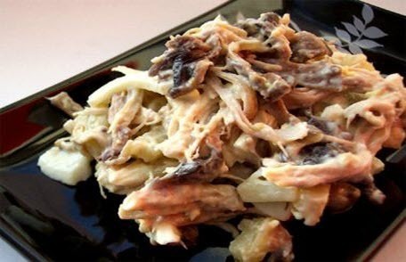Бабусині страви: "Салат з шинкою та грибами"