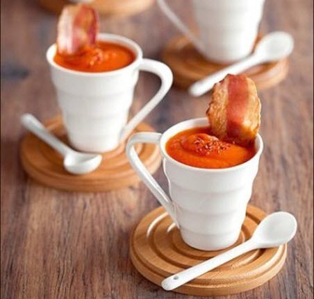 Бабусині страви: "Суп з гарбуза і томатів з беконом"