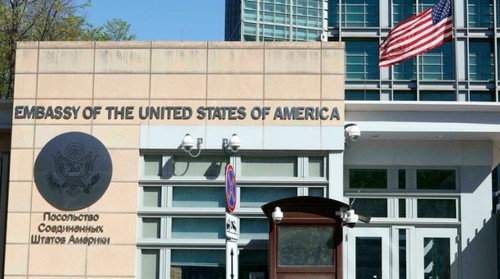 США уволят около 200 сотрудников своей дипломатической миссии в России
