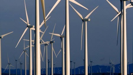Техас, з міркувань безпеки, заборонив китайському мільярдеру будувати вітряну електростанцію