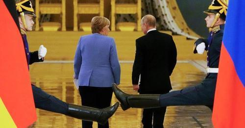 "Україна і «досвідчений маніпулятор». Як Меркель прощалася з Путіним?" - Віталій Портников