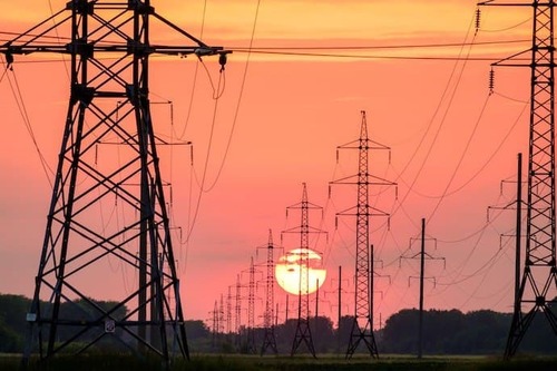 ЗеФакТи: Тарифи на електроенергію для населення знизили – чекайте підвищення цін на товари та послуги