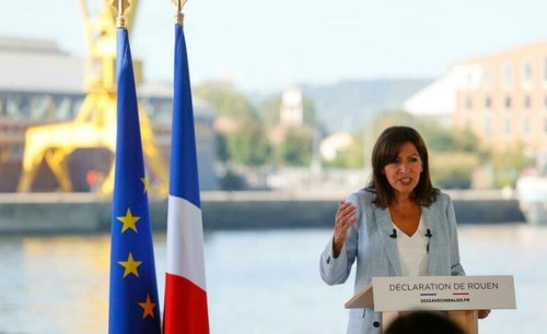 Мэр Парижа Анн Идальго объявила о выдвижении на пост президента Франции