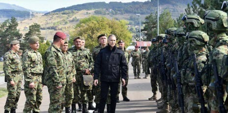 Сербская армия у границ с Косово приведена в повышенную боевую готовность