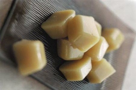 Бабусині страви: Цукерки "Мед з молоком"