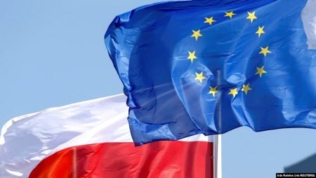 "Нас не залякати". ЄС та Польща сперечаються стосовно європейського права